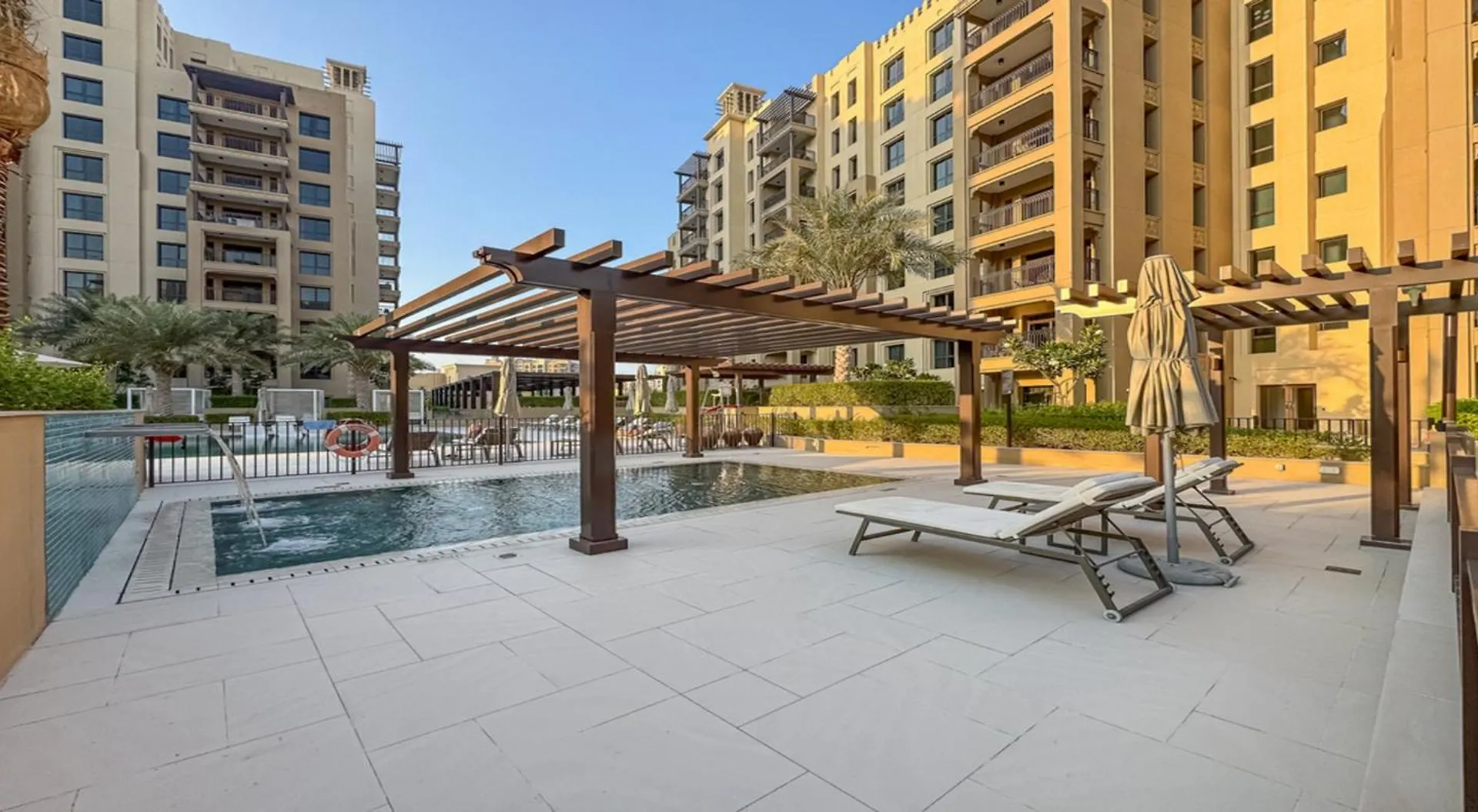 Modern Living -Near Madinat Jumeirah Living -Close To Beach Dubai Appartement